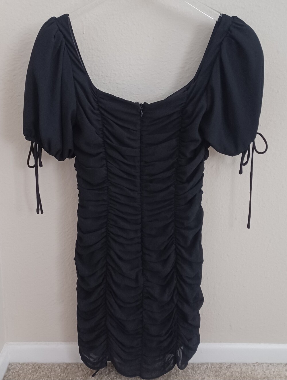 Majorelle Gerald Black Ruched Mini Dress Sorority Pref Round Semi Formal S EUC - Picture 5 of 12
